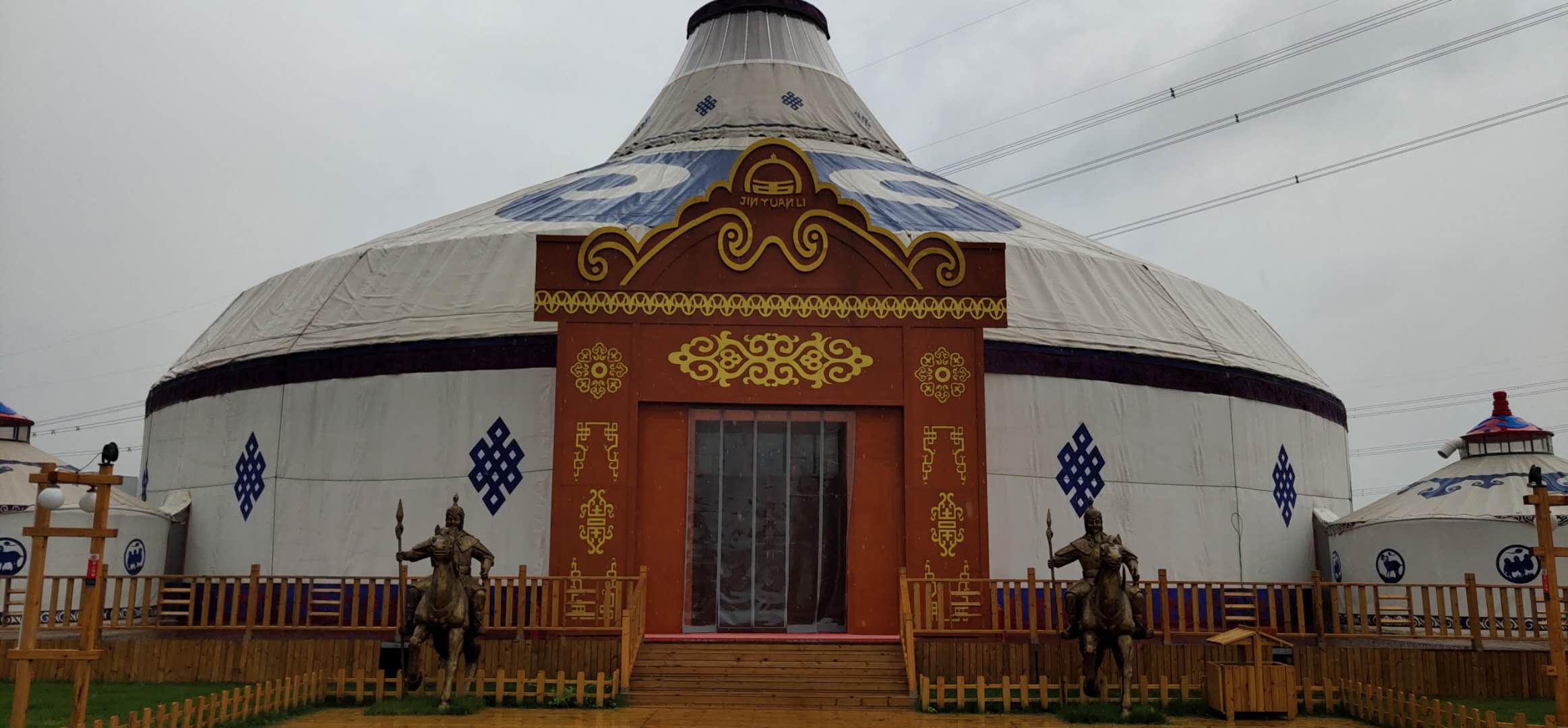 大型蒙古包定做多少錢 蒙古包生產(chǎn)廠家 定制交貨快